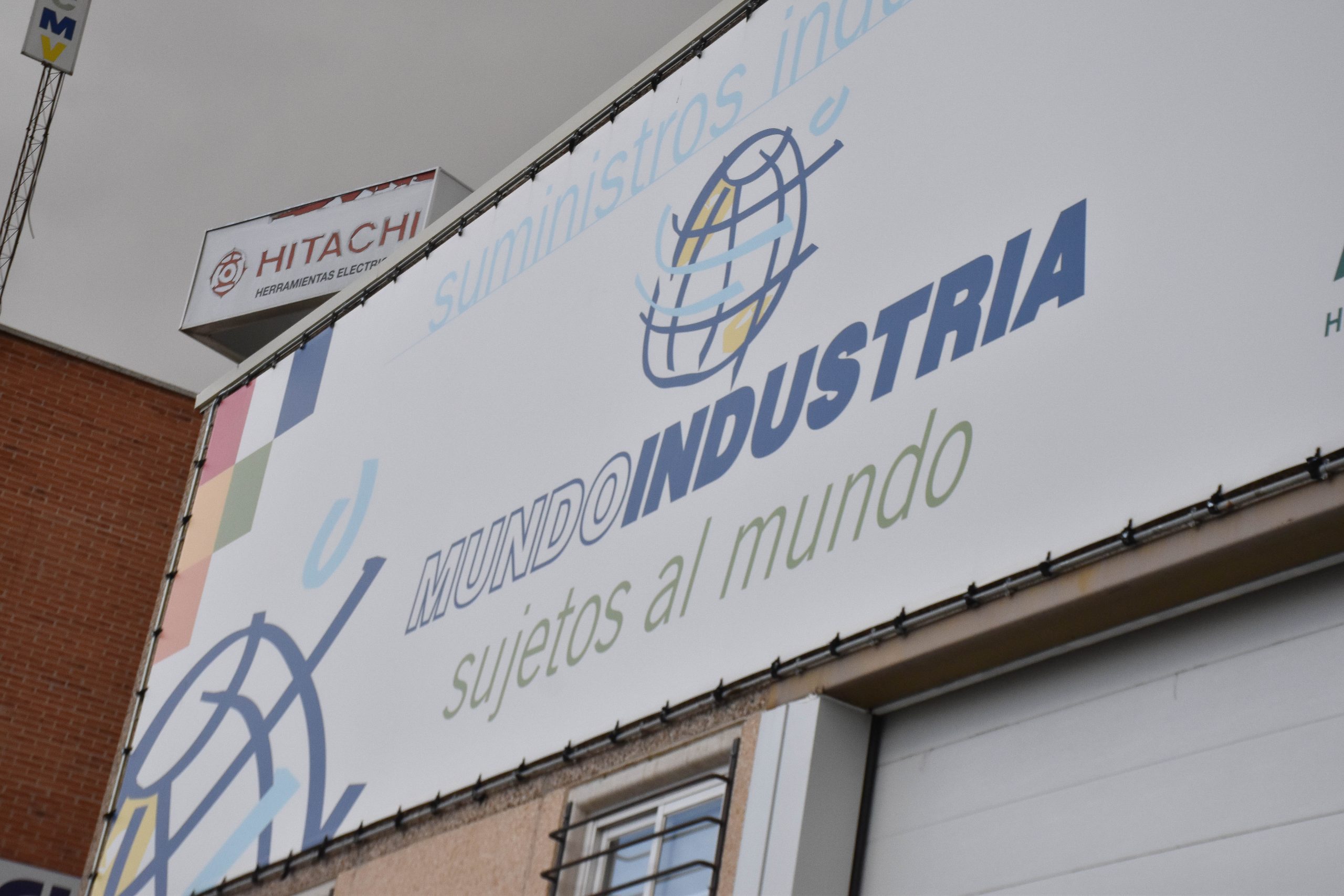 Fachada de las instalaciones de Mundo Industria